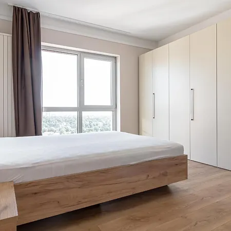 Panorama 25th Floor Spacious Free Parking