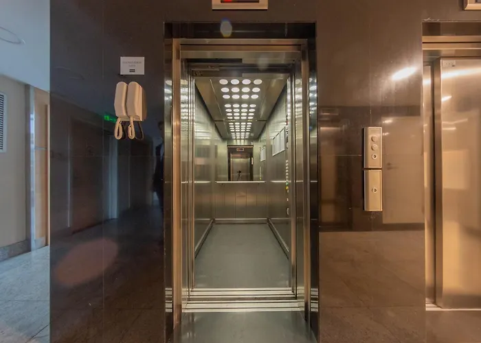 Panorama 25th Floor Spacious Free Parking