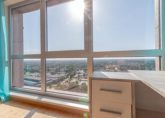 Апартаменты Panorama 25th Floor Spacious Free Parking