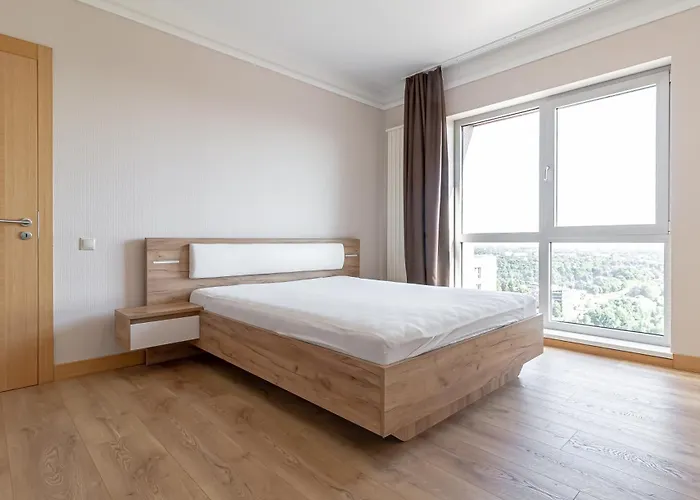 Апартаменты Panorama 25th Floor Spacious Free Parking