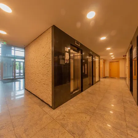 Apartman Panorama 25th Floor Spacious Free Parking