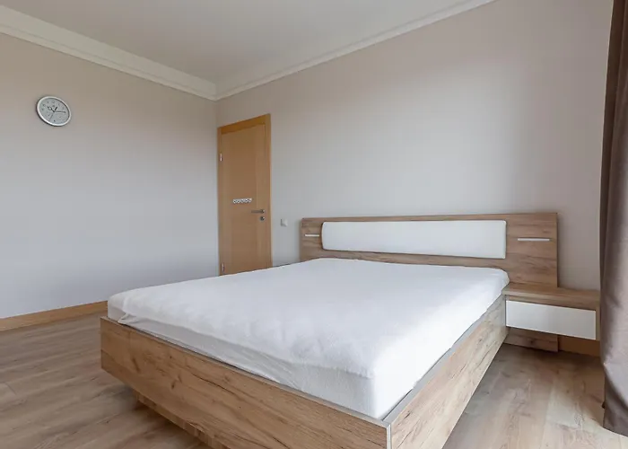 Daire Panorama 25th Floor Spacious Free Parking Riga